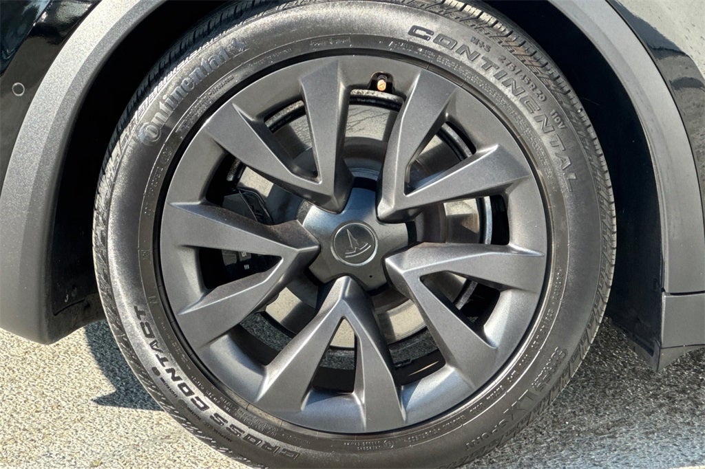 2023 Tesla Model X Standard Range