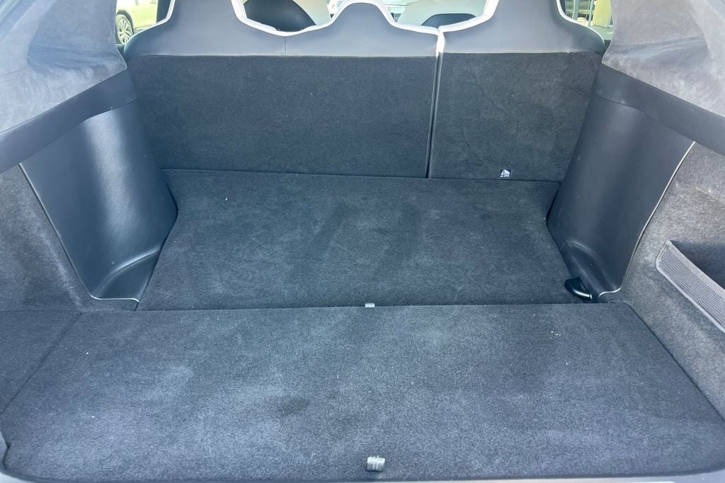 2023 Tesla Model X Standard Range