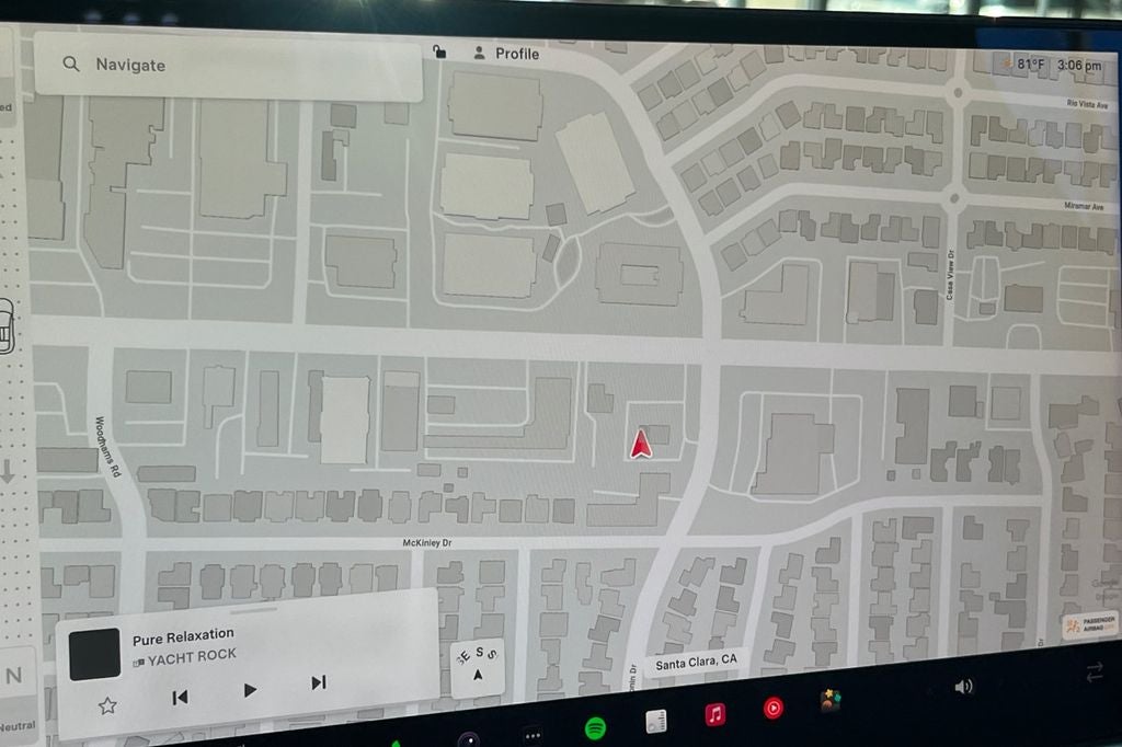 2023 Tesla Model X Standard Range