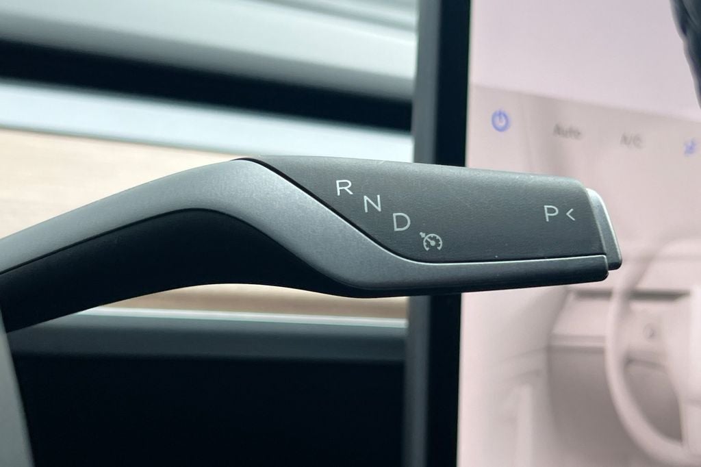 2025 Tesla Model Y Long Range