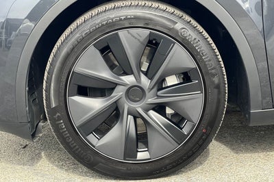 2025 Tesla Model Y Long Range