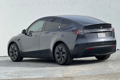 2025 Tesla Model Y Long Range
