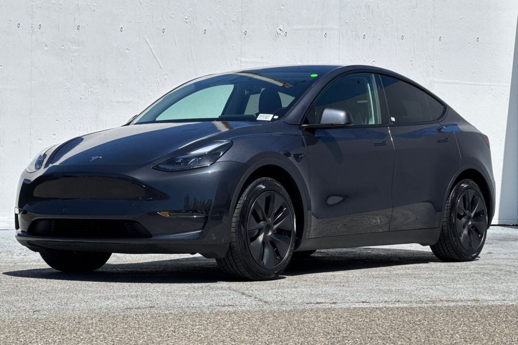 2025 Tesla Model Y Long Range