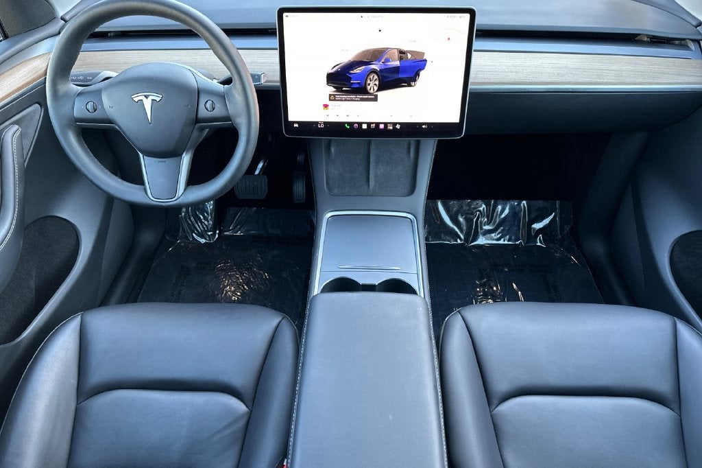 2023 Tesla Model Y HW4