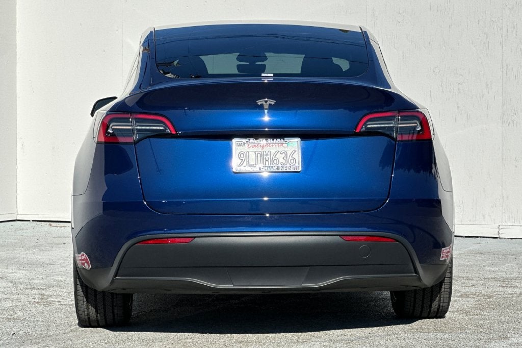 2023 Tesla Model Y HW4