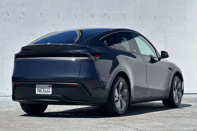 2026 Tesla Model Y Premium