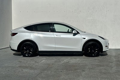 2024 Tesla Model Y Base