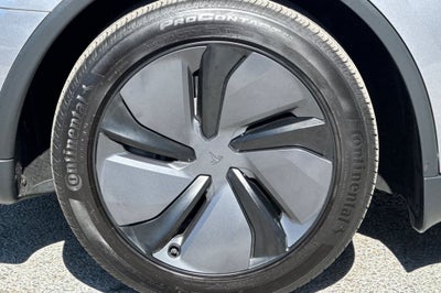 2026 Tesla Model Y Base