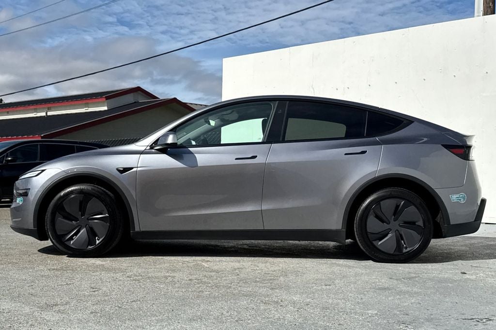 2026 Tesla Model Y Premium