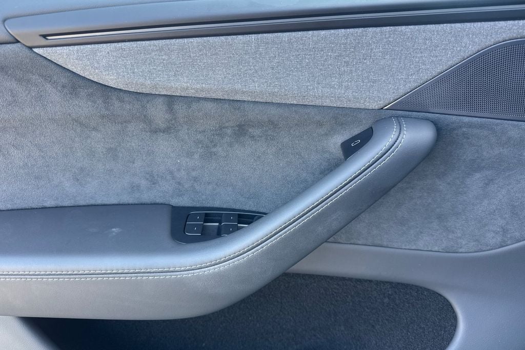 2026 Tesla Model Y Premium