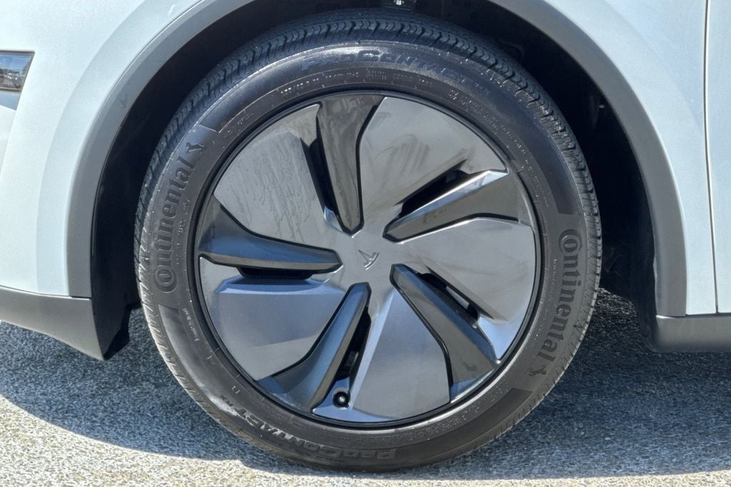 2026 Tesla Model Y Premium