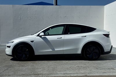 2026 Tesla Model Y Premium