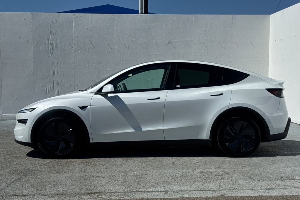2026 Tesla Model Y Premium