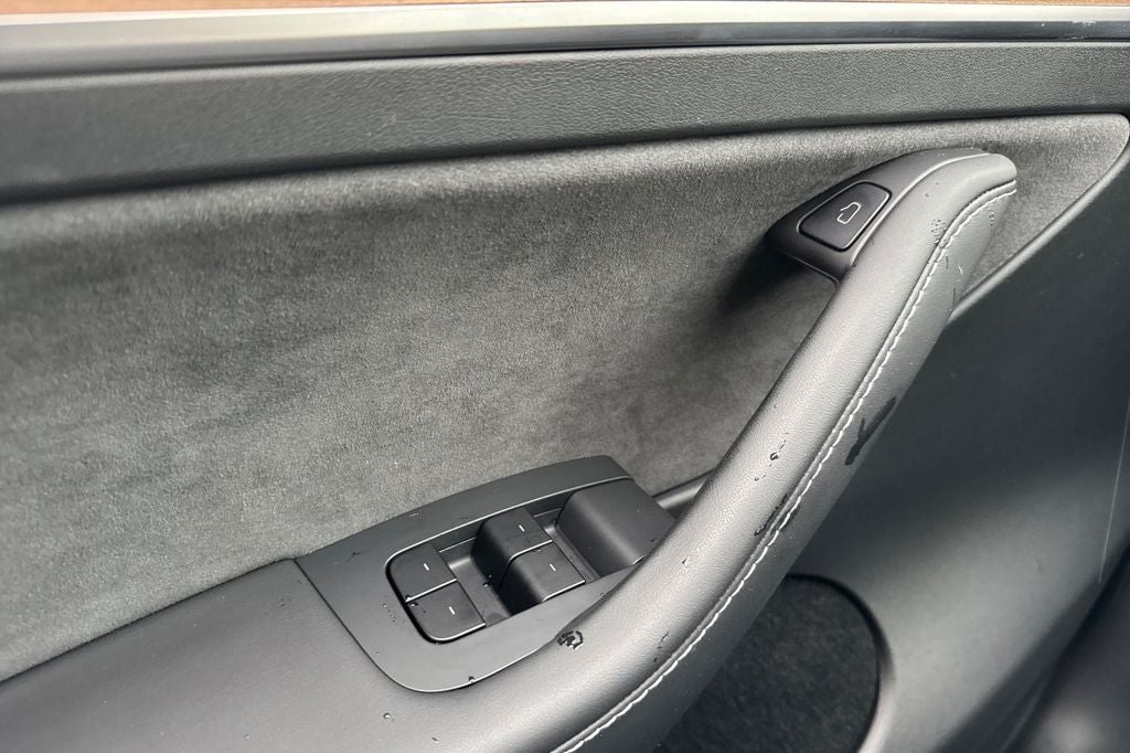 2025 Tesla Model Y Long Range