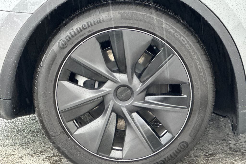 2025 Tesla Model Y Long Range