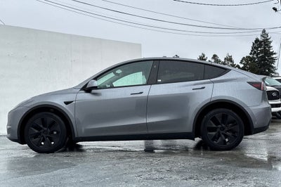 2025 Tesla Model Y Long Range