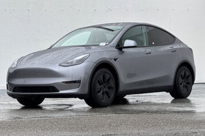 2025 Tesla Model Y Long Range
