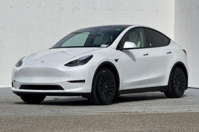 2024 Tesla Model Y Long Range