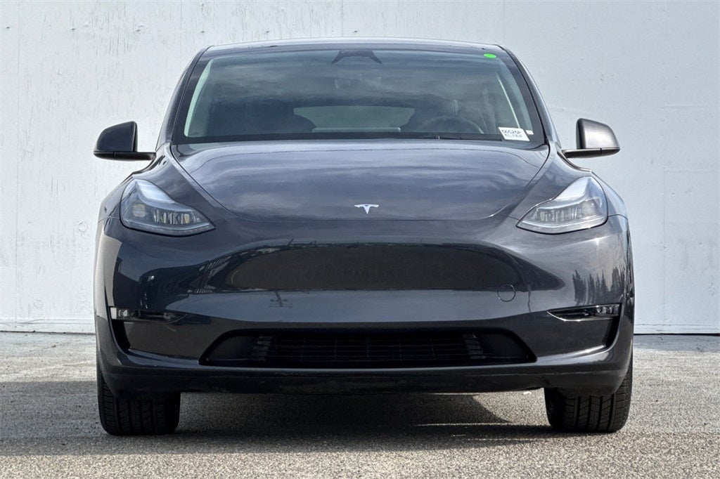 2025 Tesla Model Y Long Range
