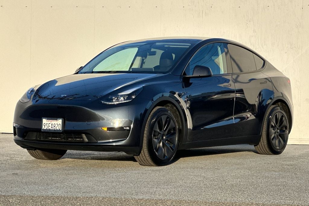 2025 Tesla Model Y Long Range
