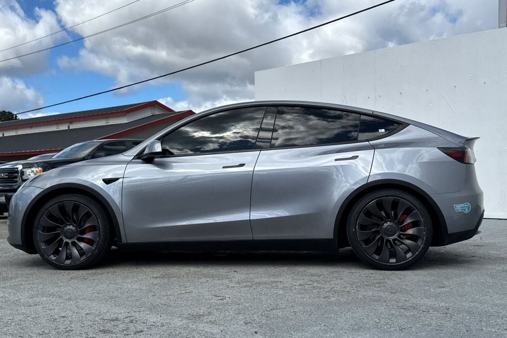 2024 Tesla Model Y Performance