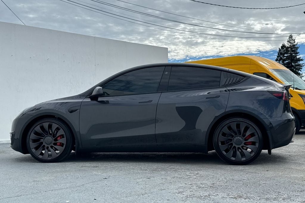 2025 Tesla Model Y Performance