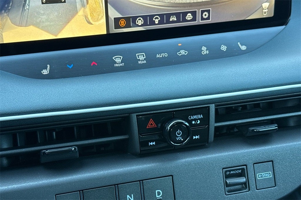 2026 Nissan Leaf PLATINUM+