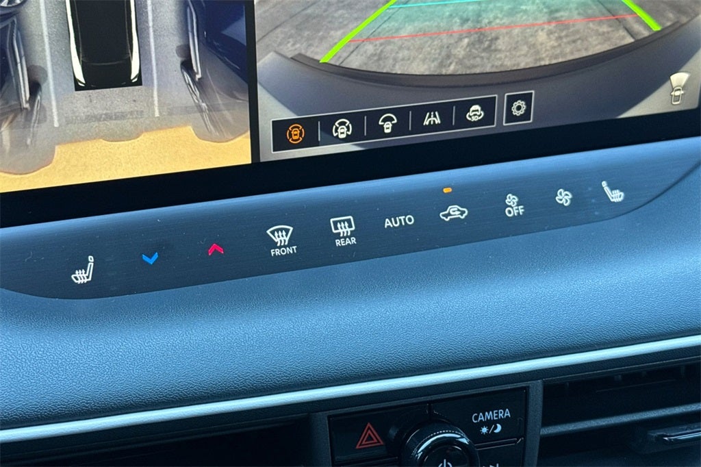 2026 Nissan Leaf PLATINUM+