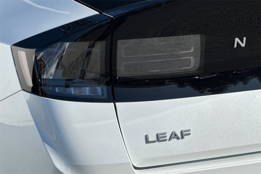 2026 Nissan Leaf PLATINUM+