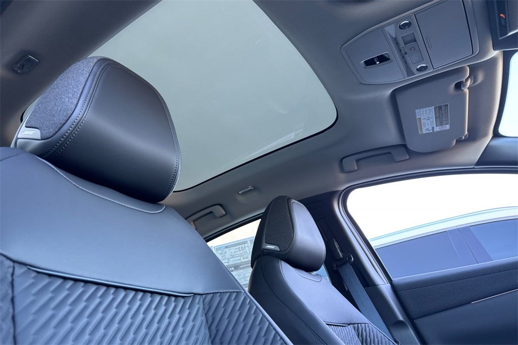 2026 Nissan Leaf PLATINUM+