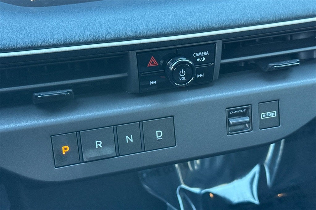 2026 Nissan Leaf PLATINUM+