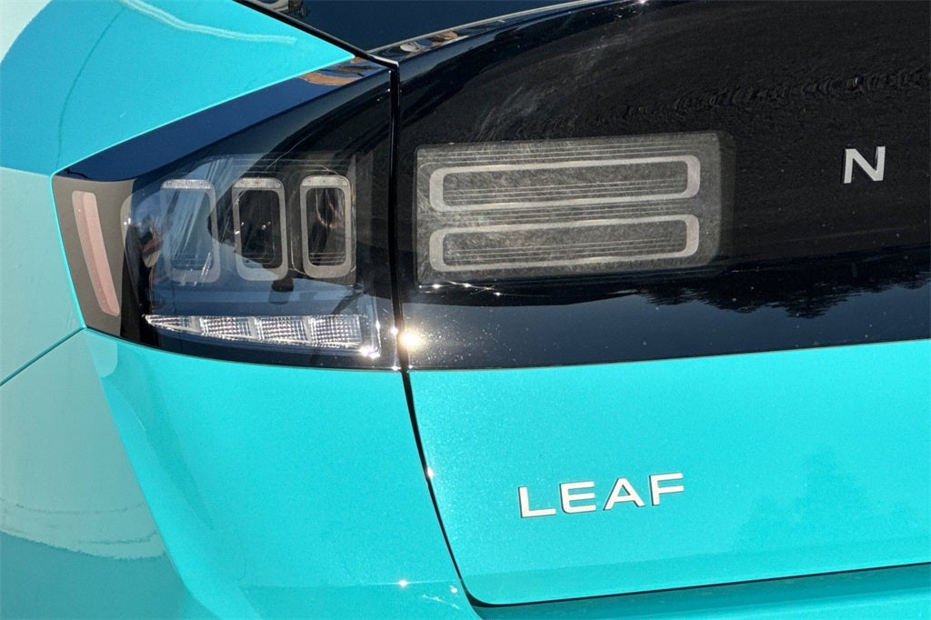 2026 Nissan Leaf PLATINUM+