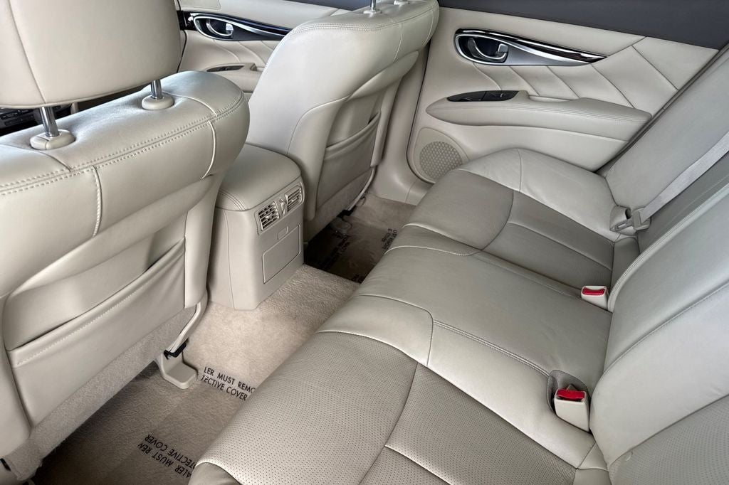 2017 INFINITI Q70 3.7X
