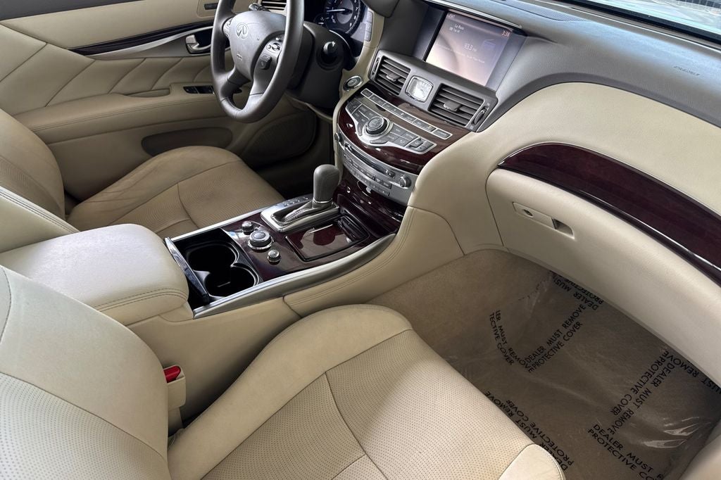 2017 INFINITI Q70 3.7X