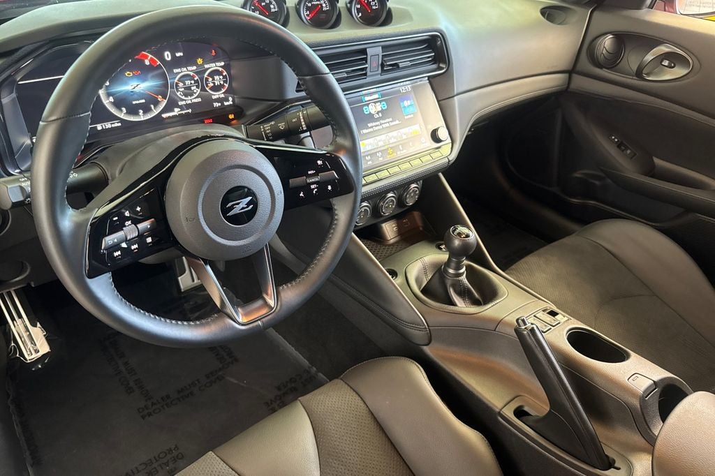 2024 Nissan Z HERITAGE