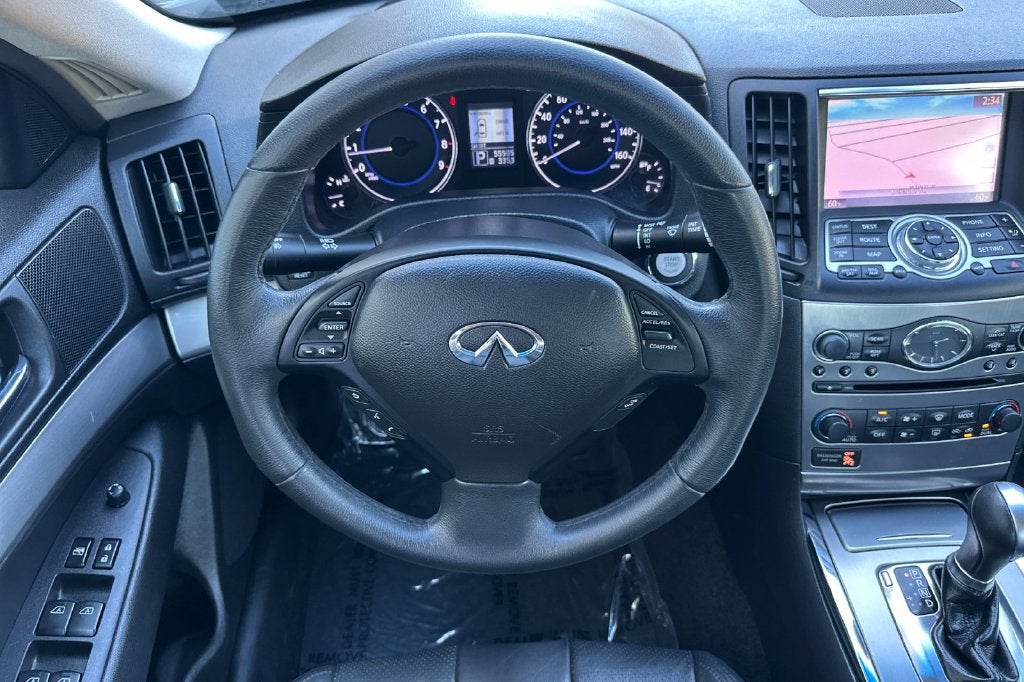 2015 INFINITI Q40 Base