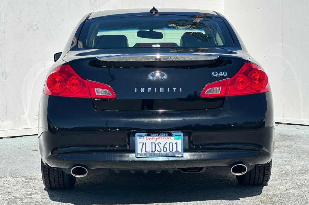 2015 INFINITI Q40 Base