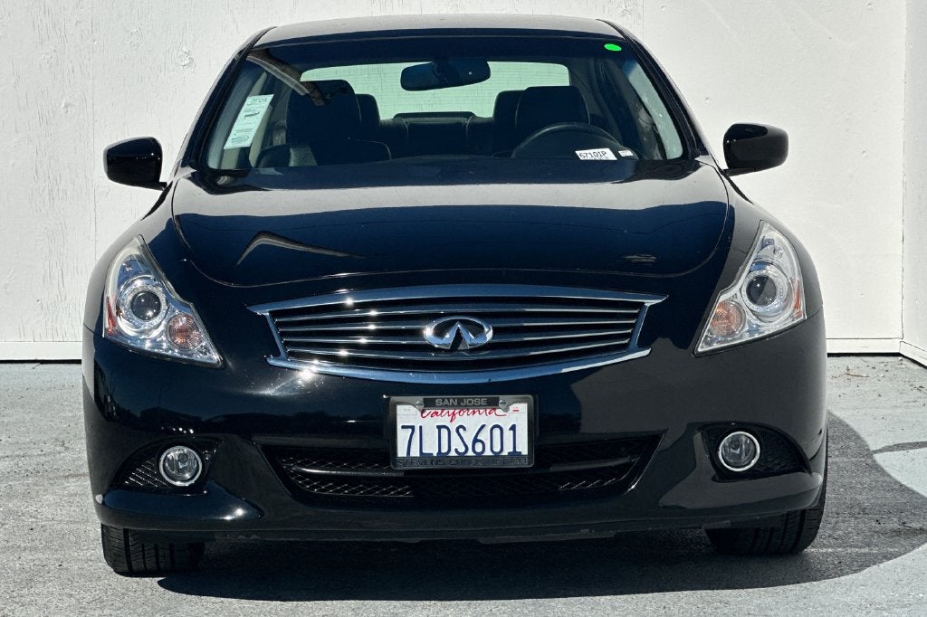 2015 INFINITI Q40 Base