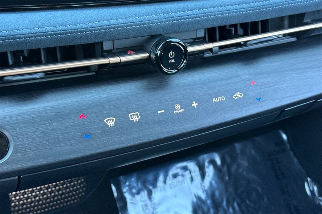 2024 Nissan Ariya PLATINUM+ e-4ORCE