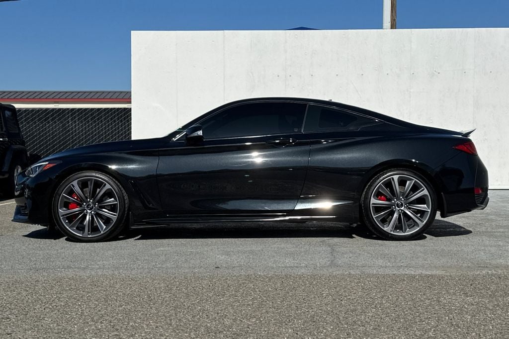 2022 INFINITI Q60 Red Sport 400