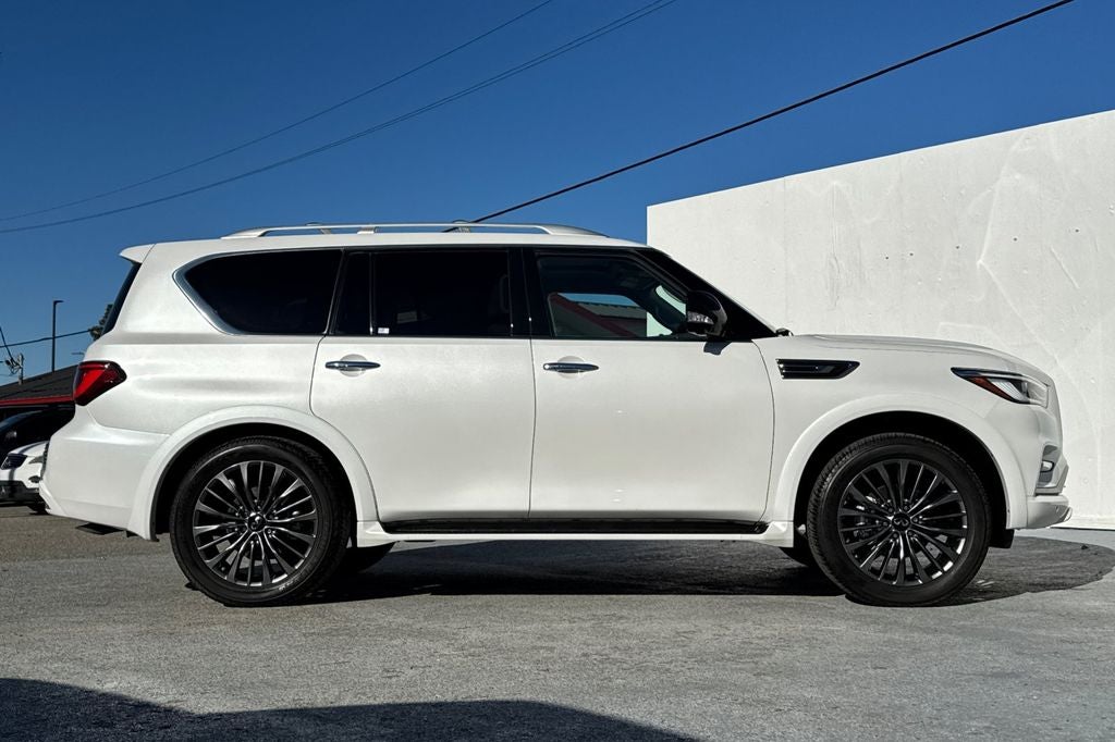 2024 INFINITI QX80 Premium Select