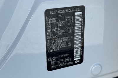 2023 INFINITI QX80 Premium Select