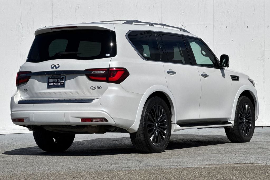 2023 INFINITI QX80 Premium Select