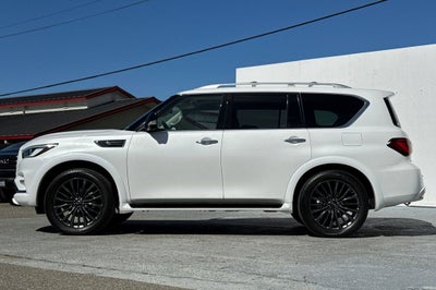 2023 INFINITI QX80 Premium Select