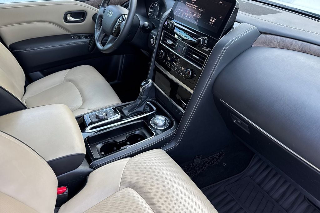 2024 INFINITI QX80 Premium Select