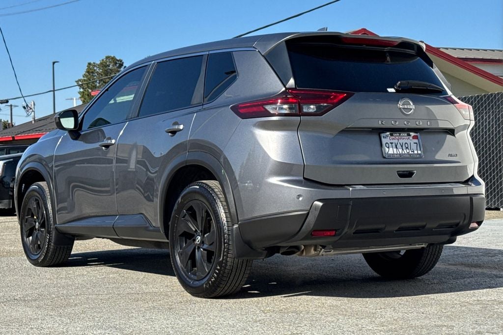 2025 Nissan Rogue SV