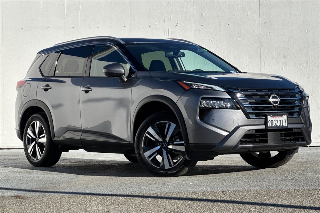 2025 Nissan Rogue SL CERTIFIED