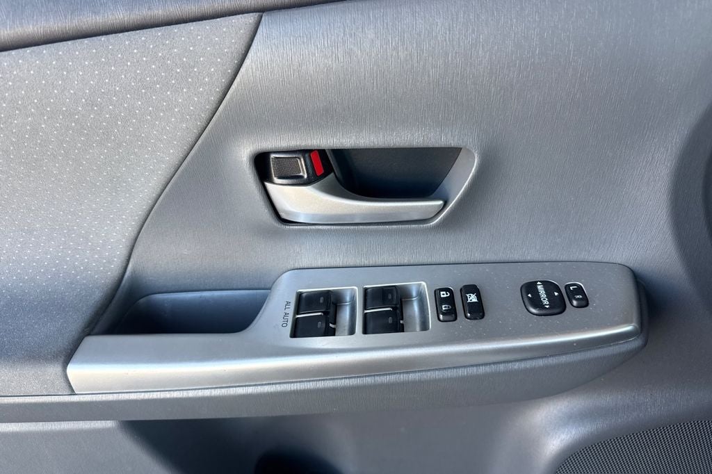 2014 Toyota Prius v Three