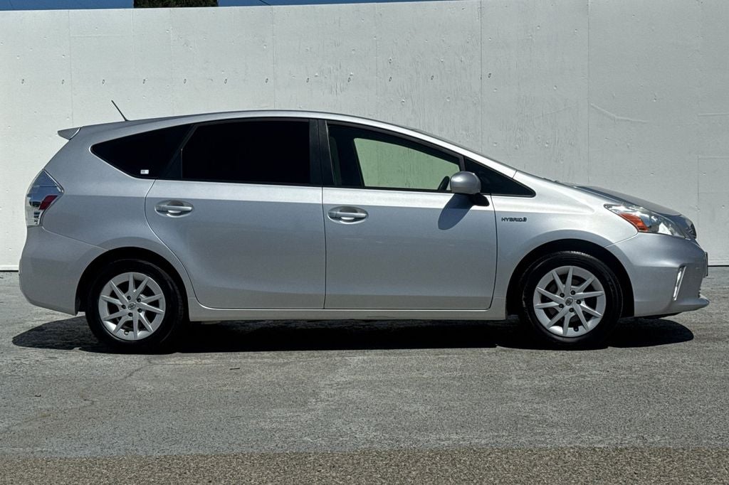 2014 Toyota Prius v Three