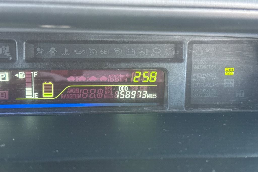2014 Toyota Prius v Three